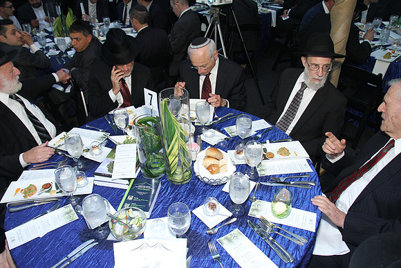 YMHCTorahBanquet-B032