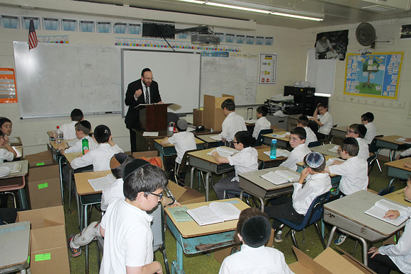 YeshivaTiferesTzviStudent-A016