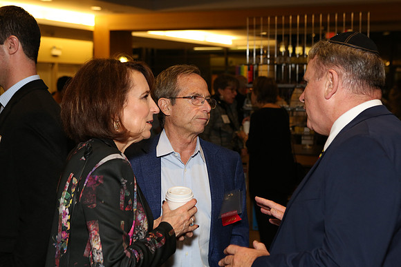 StandwUsGala-B22
