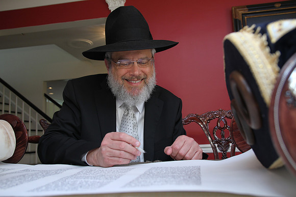 KhalChodorovTorah-A033