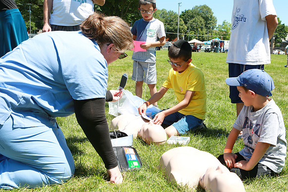 Refuah311HealthFair-C05