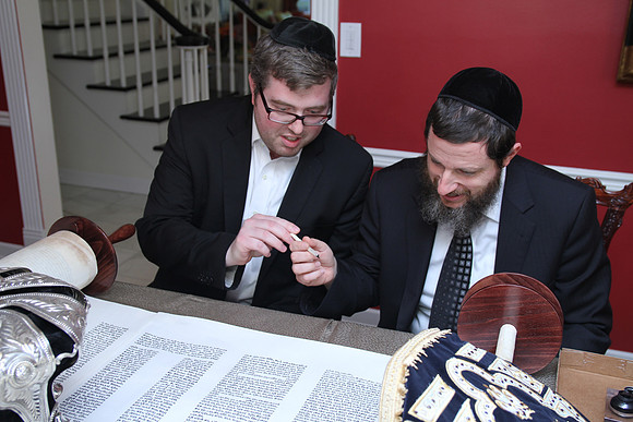 KhalChodorovTorah-A006
