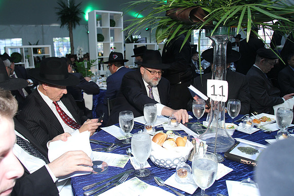 YMHCTorahBanquet-B054