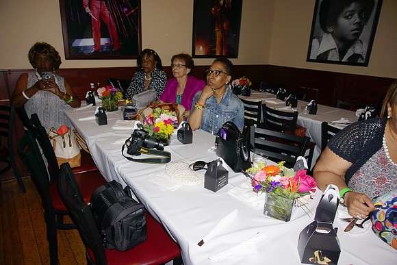 DonnaLeak50thBDay-B015