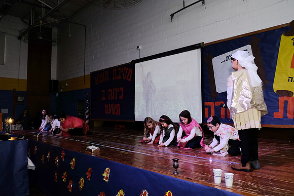 HillelTorahChumashPresentation-B046