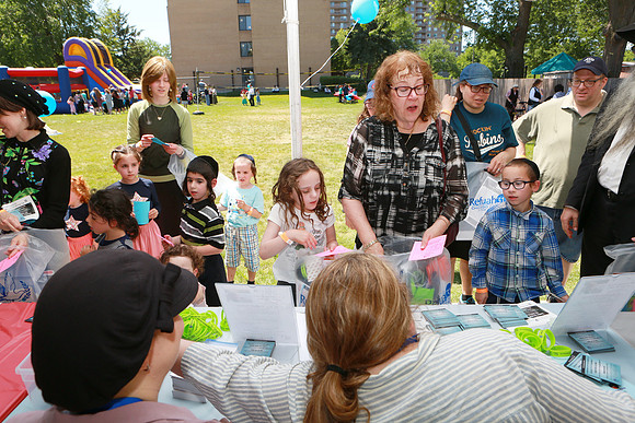 Refuah311HealthFair-B06