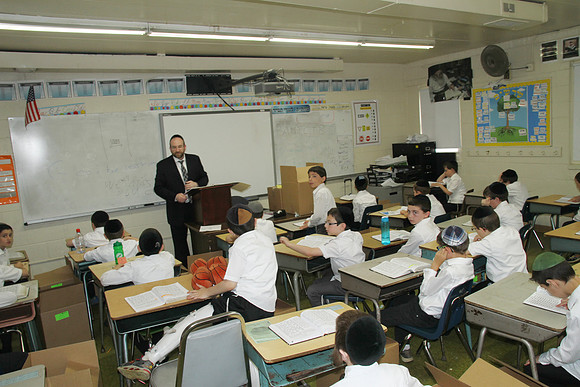 YeshivaTiferesTzviStudent-A017