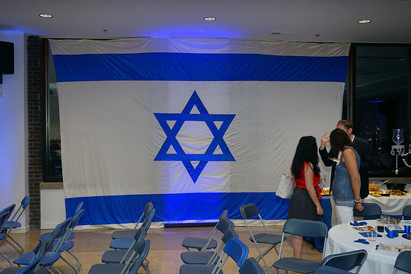 GiladFamilyAppreReception-A105