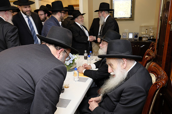 TorahUMesorahReception-B100