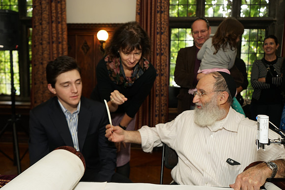 UofCTorah-A021
