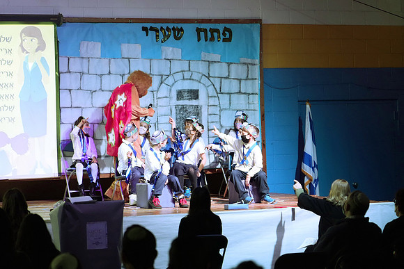 HT-Siddur-Class1B-05
