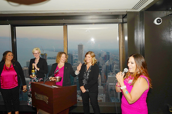 AroundChicagoSignatureRoom-B62