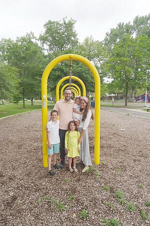 KahnFamilyPic-A32