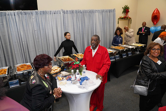 CBAHolidayMixNMingle-B079