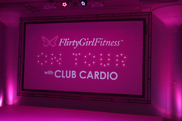 FlirtyGirlTour-A05