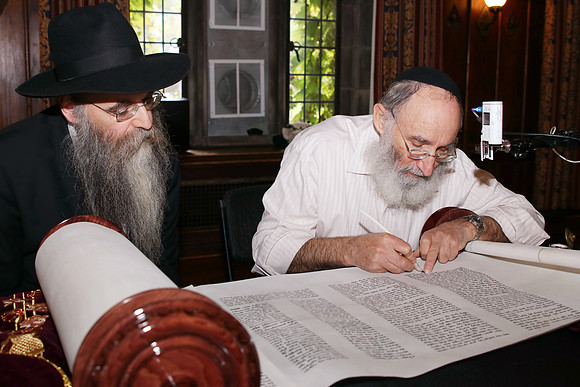 UofCTorah-A128