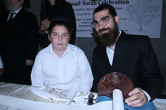 MadisonTorah-B73