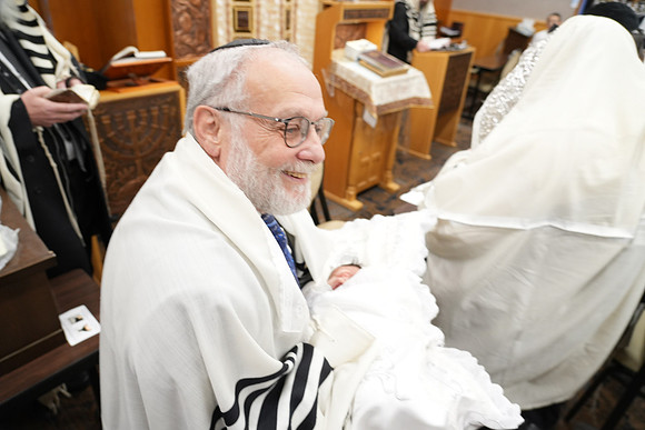 YonahMenachem-B44