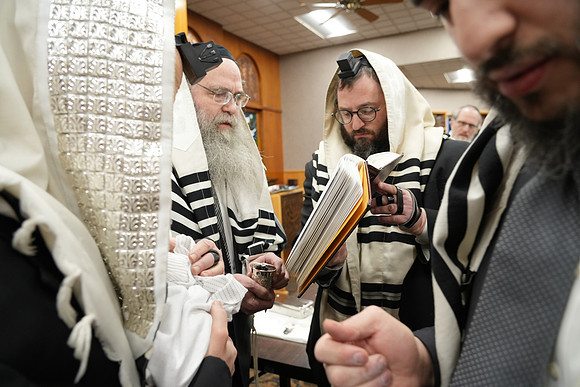 YonahMenachem-B73