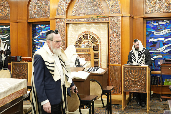 YonahMenachem-T01