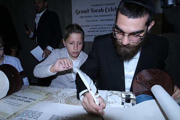 MadisonTorah-B61