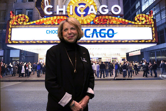 IMG_00054x6 - Chicago Theatre Marquee - ChooseChicago