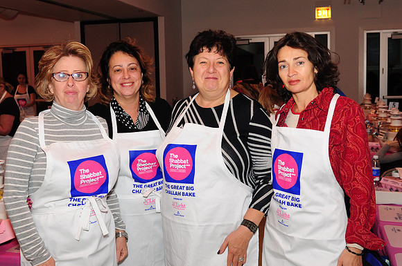 NorthShoreChallahBakes-A044