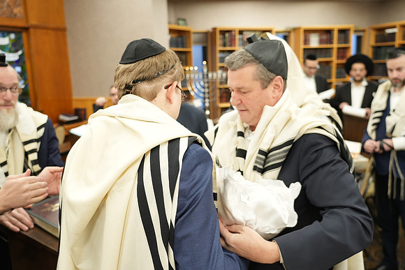 YonahMenachem-B31