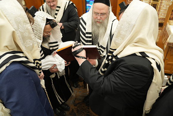 YonahMenachem-B76