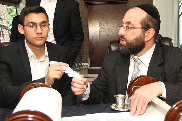 BronerTorah-B64