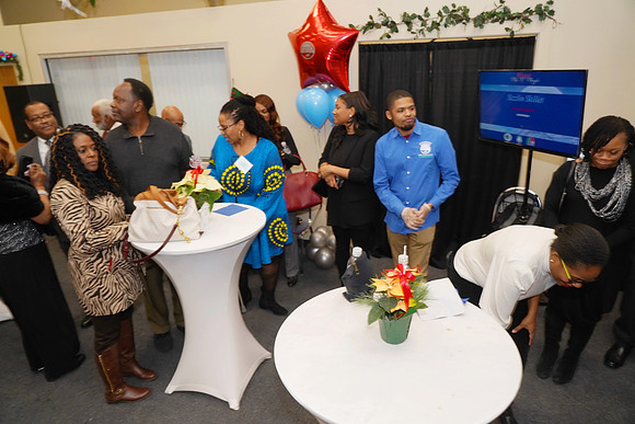 CBAHolidayMixNMingle-B063