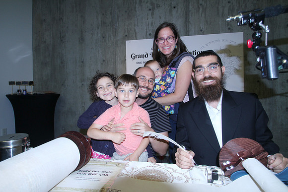 MadisonTorah-B32