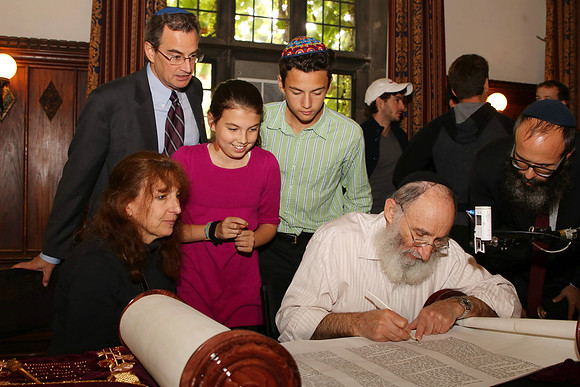 UofCTorah-A119