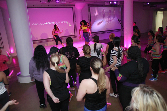 FlirtyGirlTour-C040
