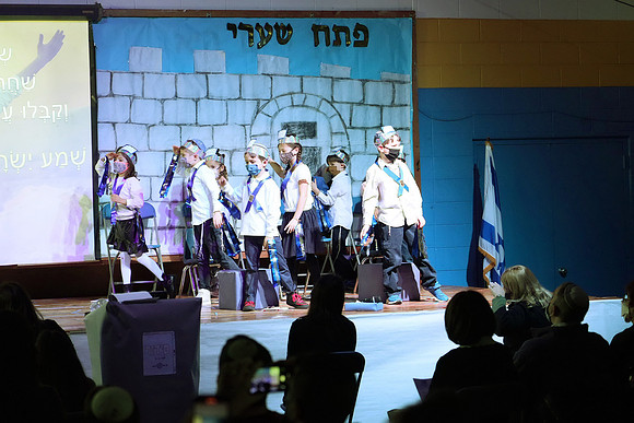 HT-Siddur-Class1B-12