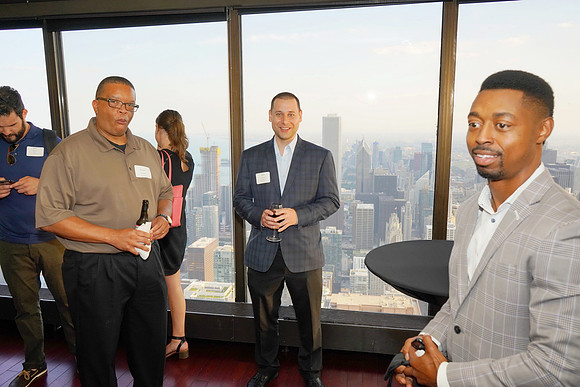 AroundChicagoSignatureRoom-B08