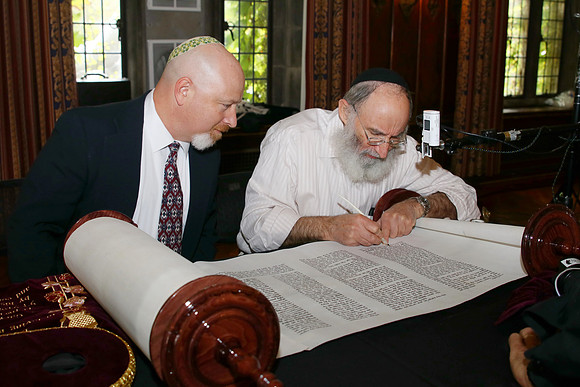 UofCTorah-A070