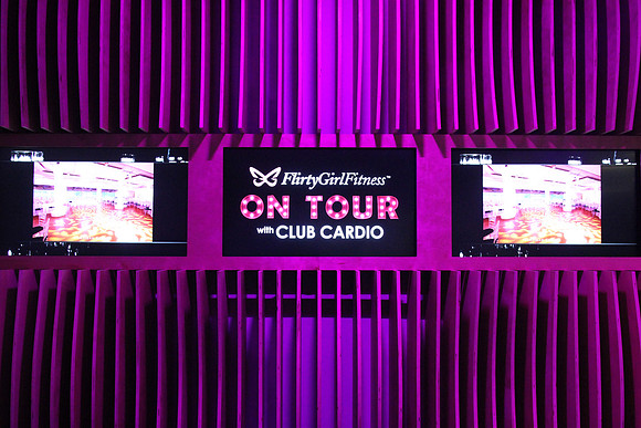 FlirtyGirlTour-A03