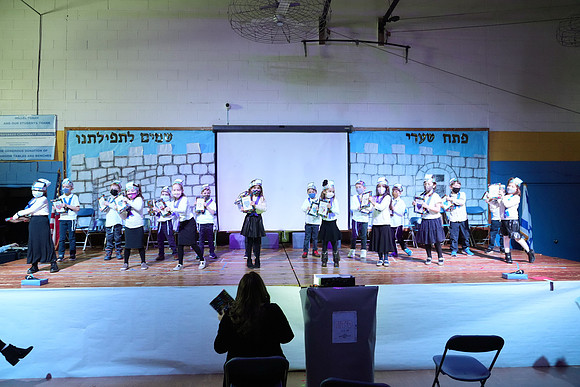 HT-Siddur-Class1B-28