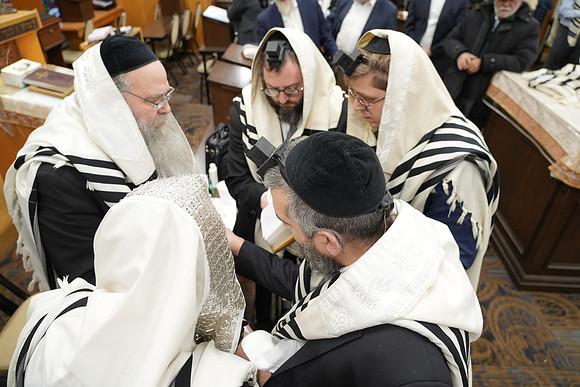 YonahMenachem-B75