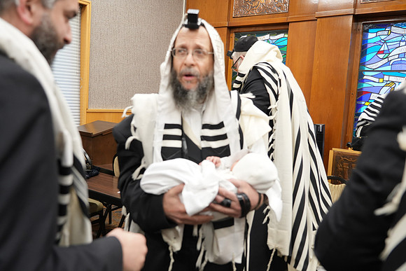 YonahMenachem-B80