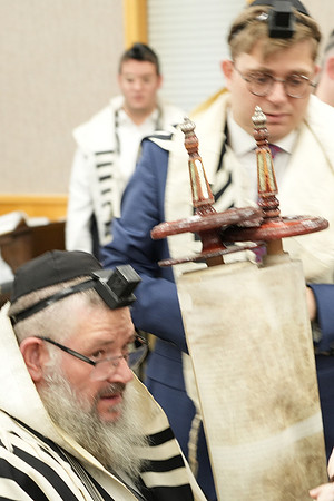 YonahMenachem-T08