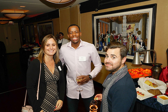 AroundChicagoSignatureRoom-B41