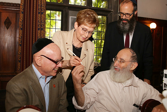 UofCTorah-A095