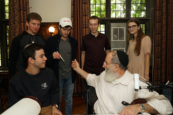 UofCTorah-A017
