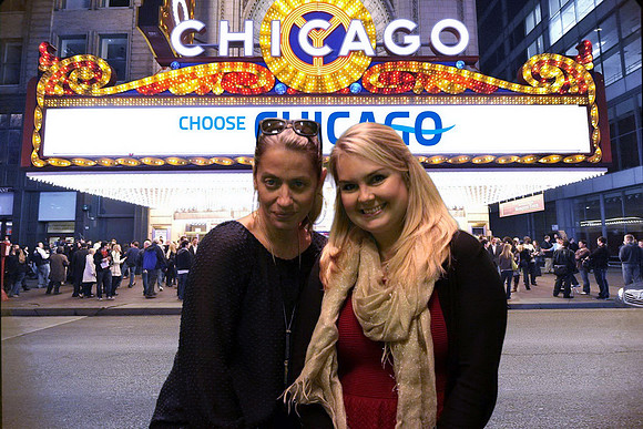 IMG_00154x6 - Chicago Theatre Marquee - ChooseChicago