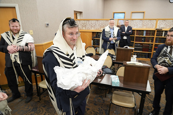 YonahMenachem-B23