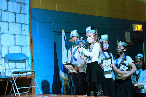 HT-Siddur-Class1B-24