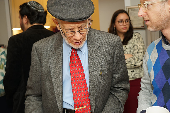 UofCTorah-B004