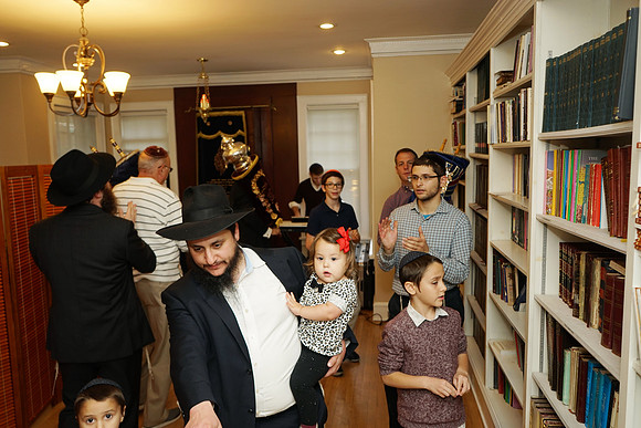 UofCTorah-B006